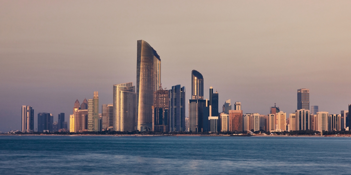 Exploring Abu Dhabi: Affordable Adventures with Uselect Flights