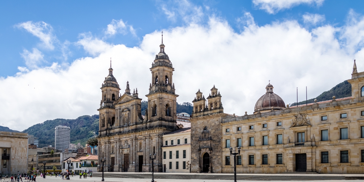 Discover Colombia: An Immersive Journey with Uselect Flights