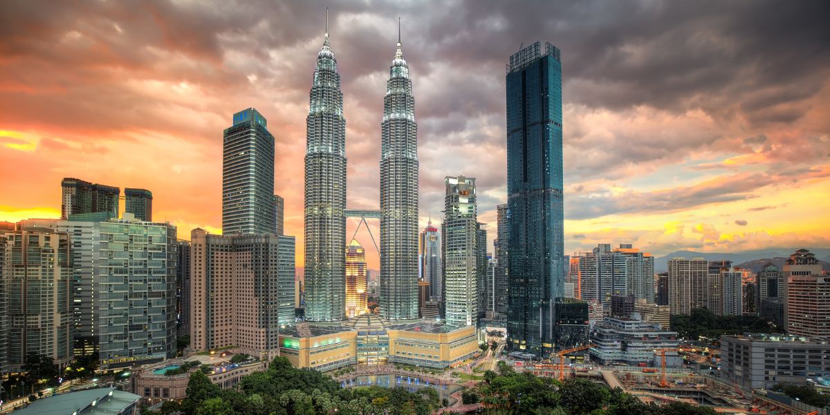 Unveiling Kuala Lumpur's Charms: A Budget-Friendly Adventure with Uselect Flights