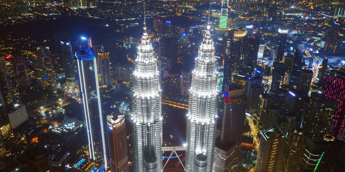 Get Ready for an Unforgettable Journey to Kuala Lumpur with Uselect Flights
