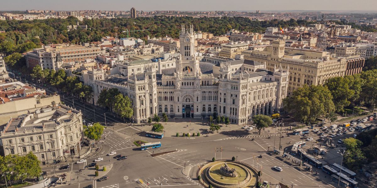 An Enchanting Excursion: Discovering the Magic of Madrid with Uselect Flights